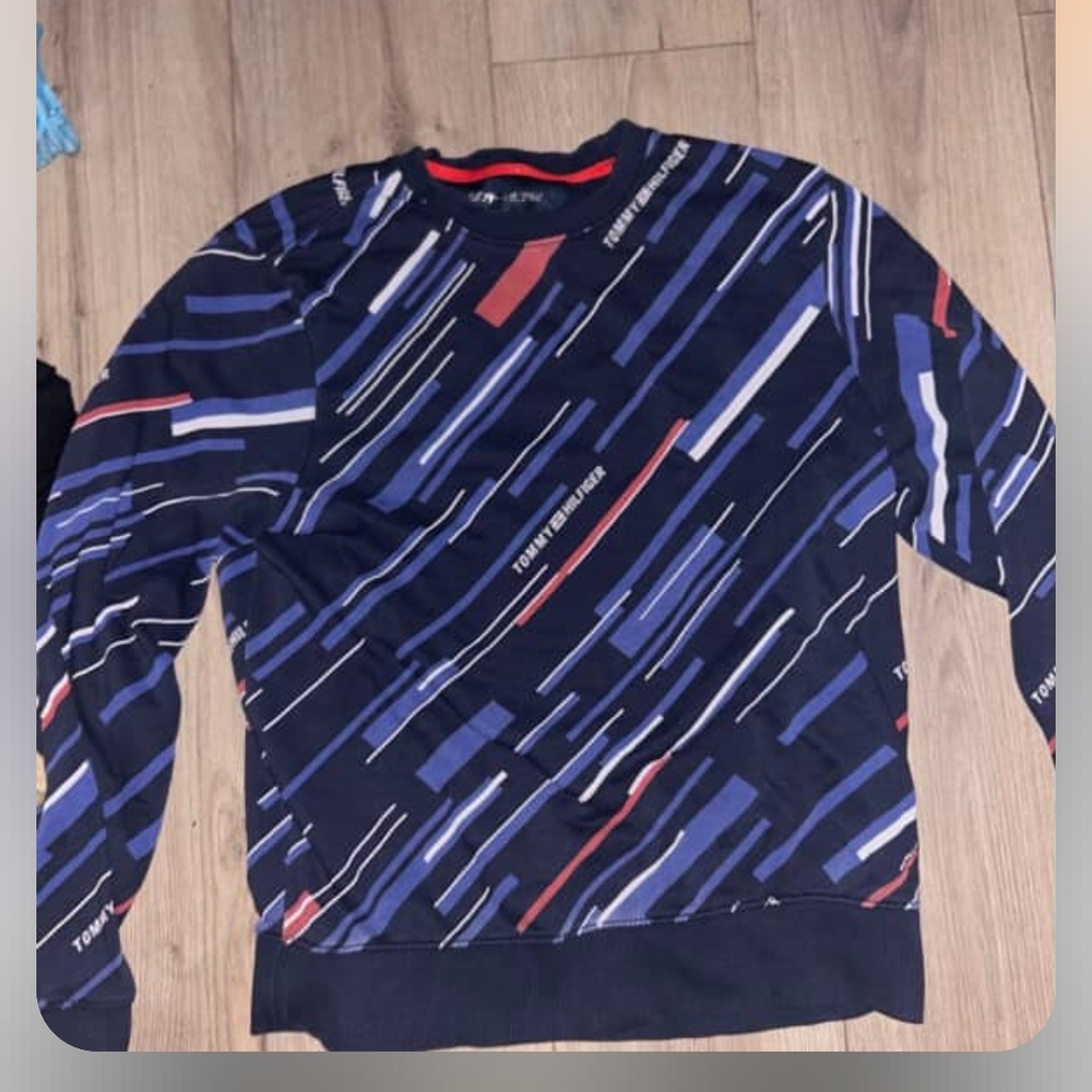 Tommy Hilfiger Men's Striped Navy Sweater Size M
